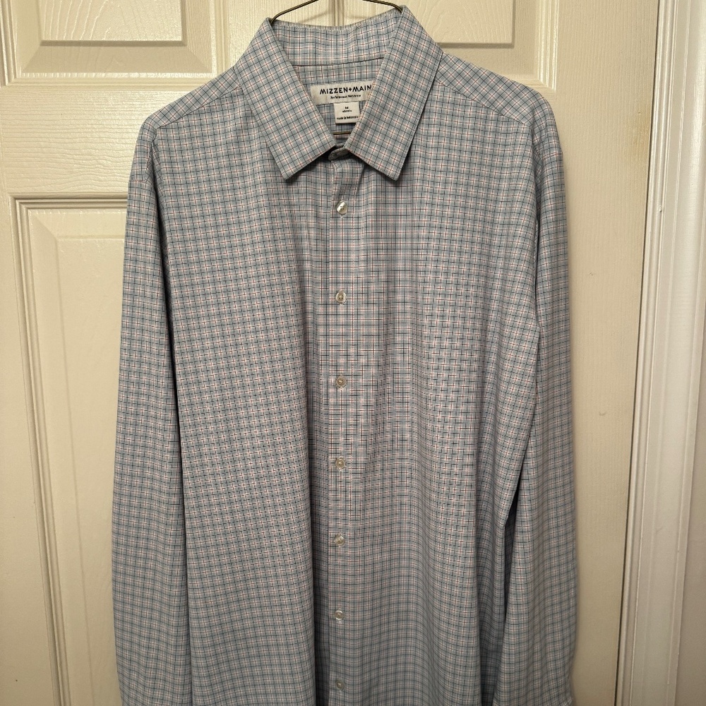 Mizzen and Main Leeward Button Up